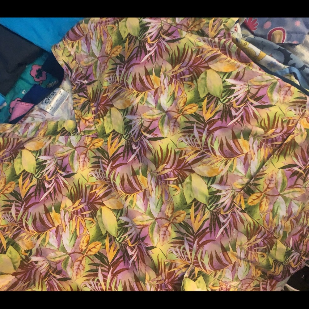 Small scrub top